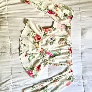 Flowy, white & floral, open long sleeve blouse